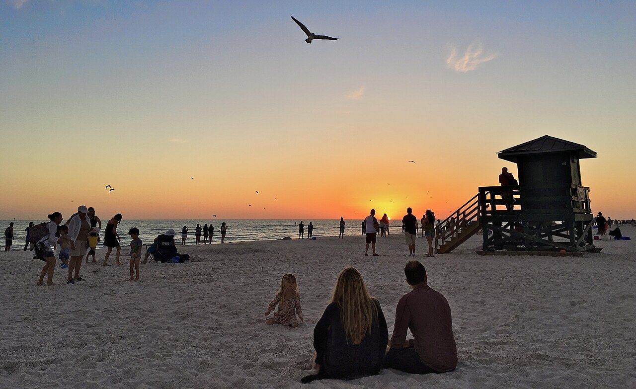 2017 Sarasota Folks Enjoying Sunset at Siesta Beach on Siesta Key 05 FRD 9834