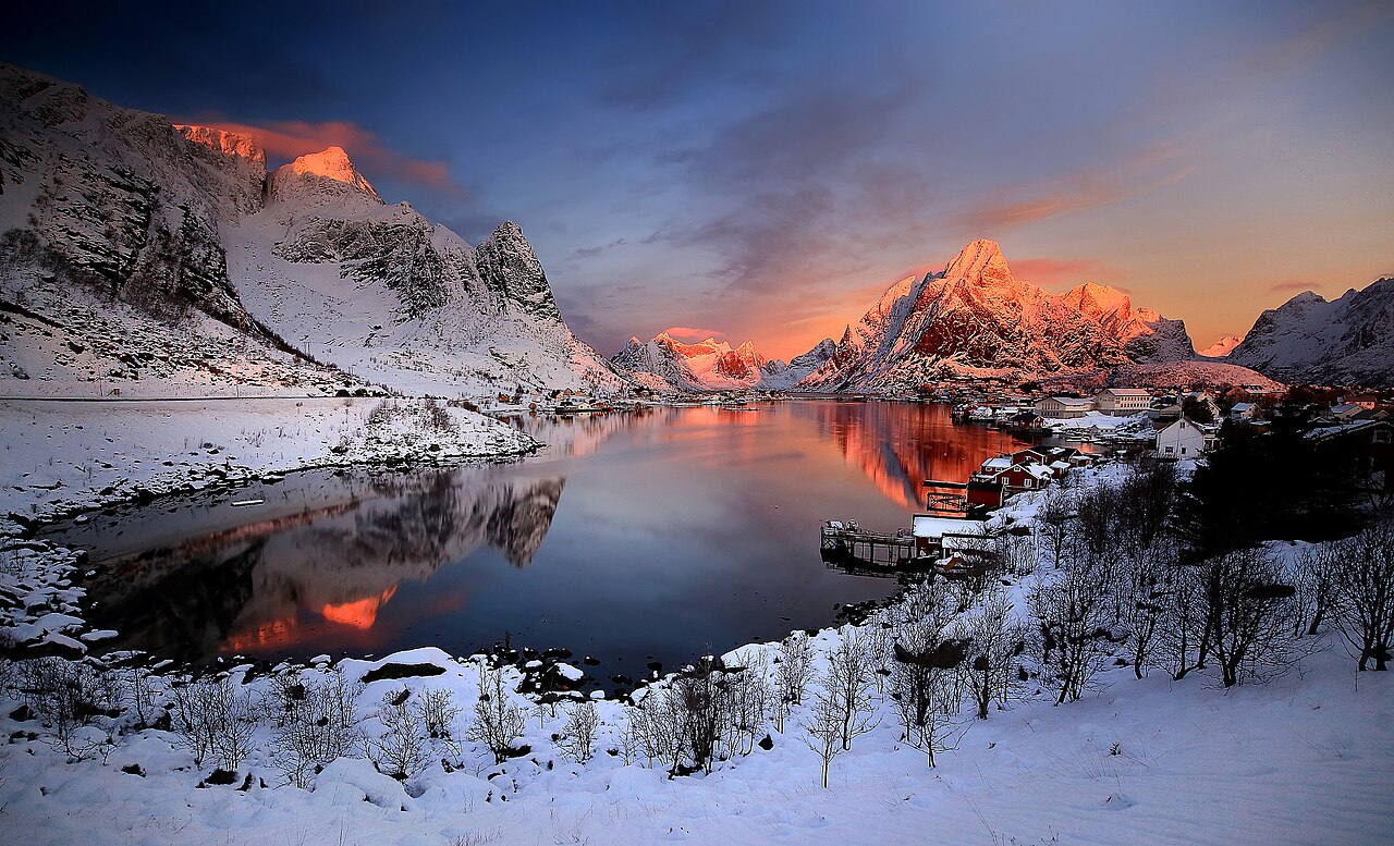 Reine At Sunrise (139429959)